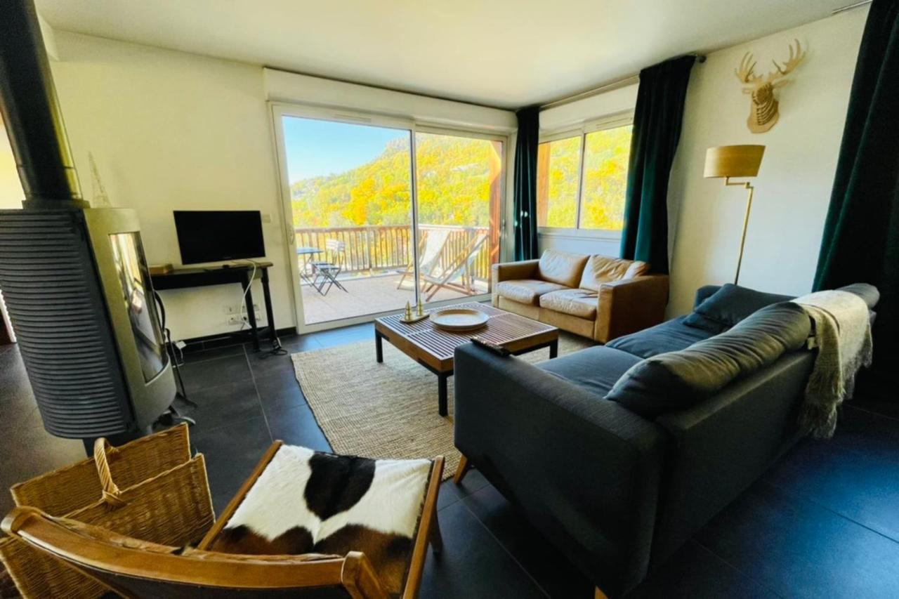 Large chalet with terrace&view in Briançon Exterior foto